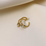 Detailansicht des Amalia Ear Cuff mit Zirkonia-Steinen in Gold