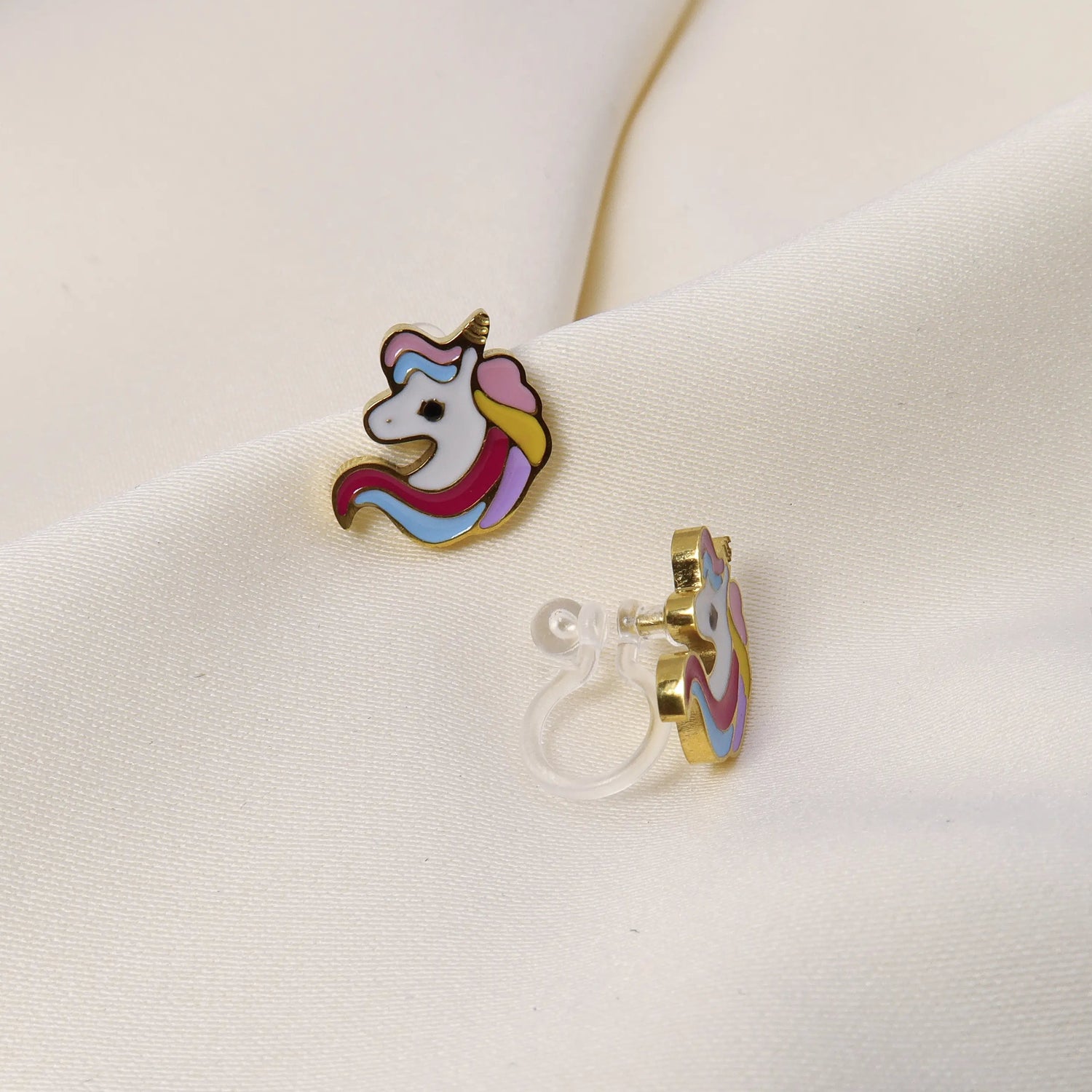 Einhorn Kinder Ohrclips in Gold von CLYPS Kids – Ohrringe ohne Ohrlöcher