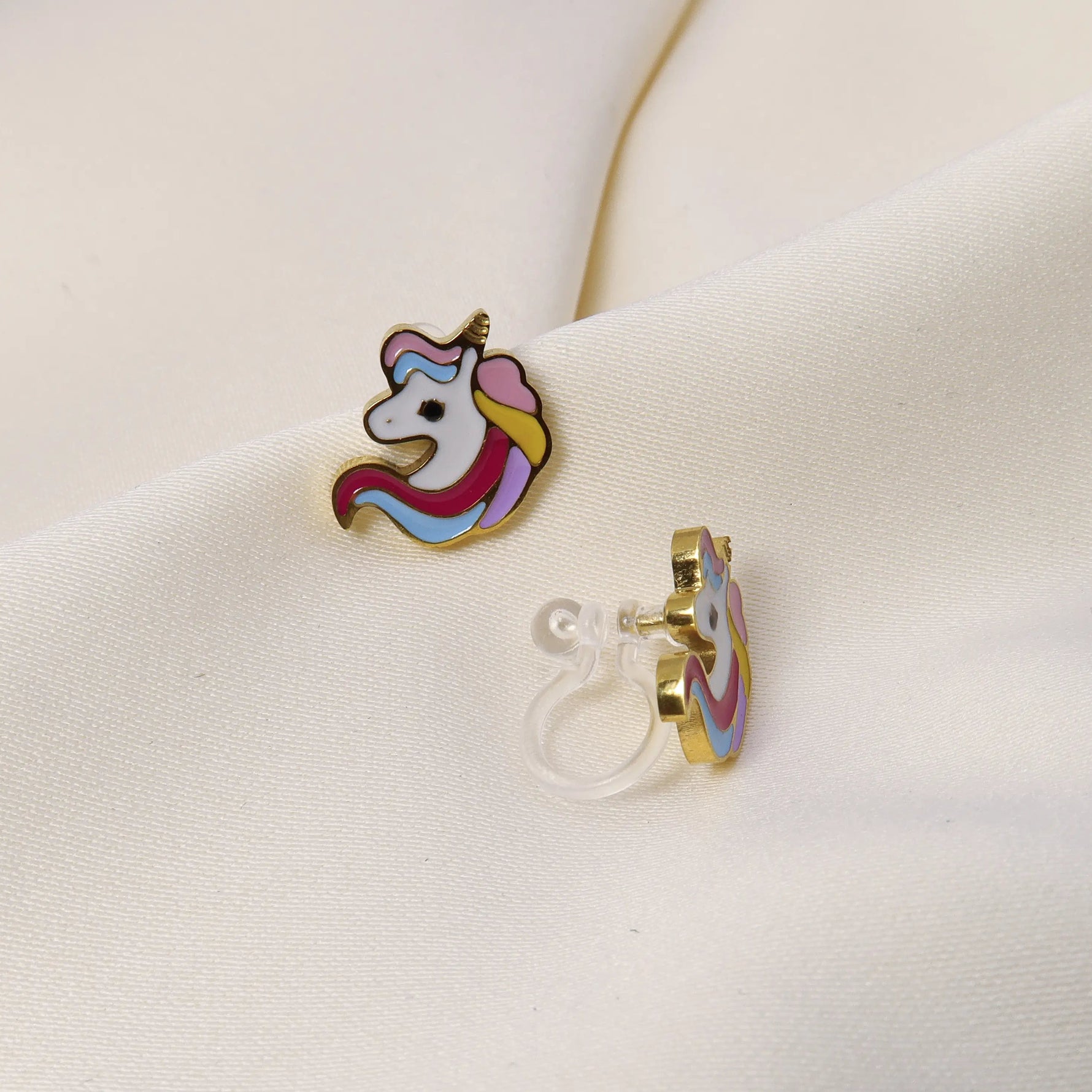 Einhorn Kinder Ohrclips in Gold von CLYPS Kids – Ohrringe ohne Ohrlöcher