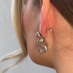 Detailansicht der Solea Ohrclips in Silber